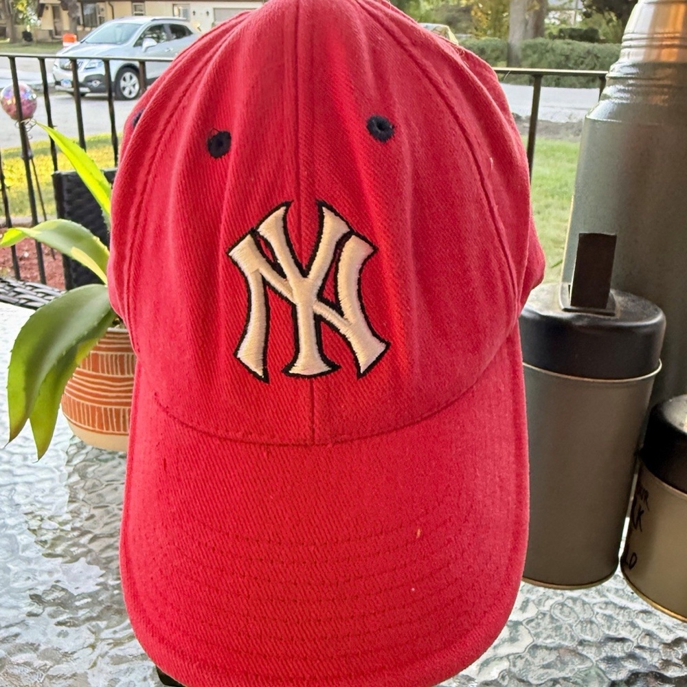 Annco New York Yankees Red Flexfit Baseball Cap Hat Size L/XL